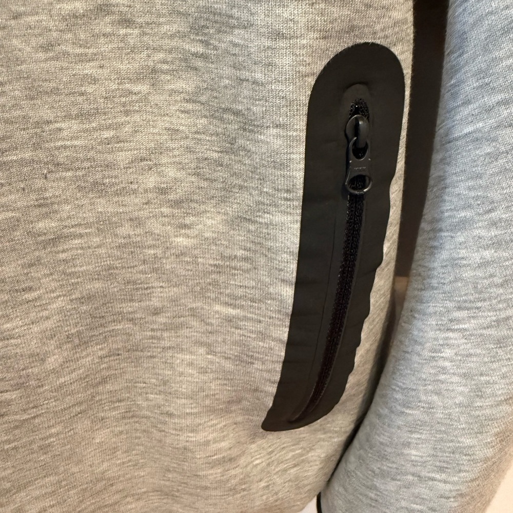 Nike Boys’ Tech Fleece Full Zip Sweatshirt - Picture 7 of 10